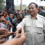 Prabowo Subianto terpantau mendatangi kediaman Presiden Ke 6 RI, Susilo Bambang Yudhoyono di Cikeas, Bogor Jawa Barat, Jumat 23/2/2024).