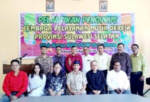 Pendeta Adrie Messie Lantik Pengurus Lembaga Pelayanan Musik Gereja Sulsel