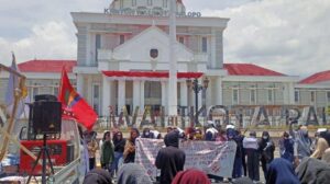 Pj Wali Kota Palopo Asrul Sani Disambut Demo