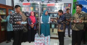 Tingkatkan Minat Baca, Kadis Perpustakaan Sinjai Lakukan Ini
