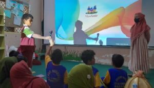 Dr Sri Gusty Bilang Perlu Reward Untuk Memantik Anak Menulis