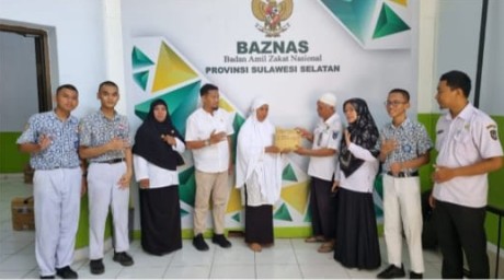 Keluarga Besar SMAN 5 Makassar Salurkan Donasi Untuk Rakyat Palestina