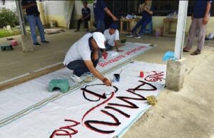 Kreativitas Pembuatan Spanduk Rakyat AMIN Menjalar Ke Sultra