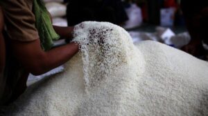 45.904 Warga Makassar Kebagian Beras Gratis