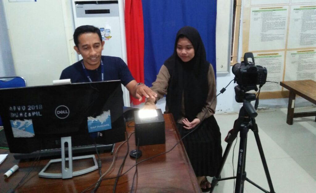 Disdukcapil Sinjai Tetap Layani Warga