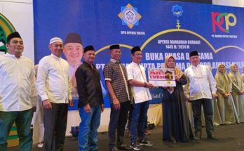 Pengurus DPD Apersi Sulsel berbagi rumah dan 15.000 sembako melalui paket Ramadan Berbagi, di Hotel Claro Makassar Senin (25/3/2024)