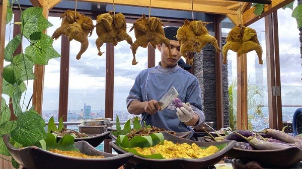 Buka Puasa Menu Khas Sunda Di Hotel Melia Makassar menghadirkan makanan Sunda sembari menikmati suasana Makassar