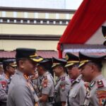 Empat Kapolsek Di Makassar Dimutasi. Kapolrestabes Makassar pimpin upacara sertijab di Mapolrestaes Makassar Selasa (26/3/2024) sore.