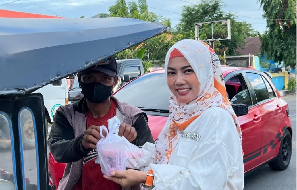 Dewan Pimpinan Daerah PKS Bulukumba buka puasa bersama warga setempat, Sabtu 30 Maret 2024 melalui program PKS Menyapa