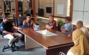 Wakil Bupati Selayar Saiful Arif terima empat nakes tugas program Nusantara Sehat di Kabupaten Selayar. Mereka akan bertugas selama dua tahun