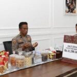 Polres Bulukumba bayar zakat fitrah lewat Baznas. Kapolres Bulukumba AKBP Andi Erma Suryono serahkan zakat fitrah sebanyak Rp31,2 juta