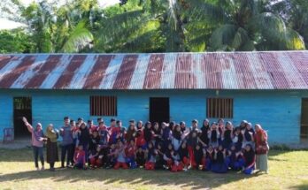 Dompet Dhuafa Sisir Pesisir Bangun Sekolah Layak bersama Is Pusakata di Dusun Taman Sejarah, Desa Waesala, Seram Bagian Barat, Maluku.