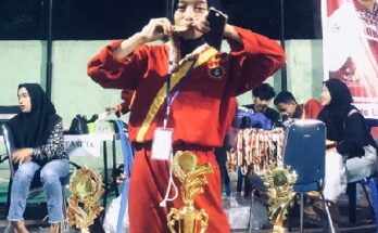 Pesilat Tapak Suci Nadin Aprilia Azzahrani raih medali emas di Kejuaraan Tapak Suci Kapoposang Cup I Kategori Tanding Pra Remaja kelas D Putri