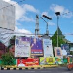 Baliho figur politik Selayar kian marak di sejumlah titik di kabupaten kepulauan tersebut menjelang Pemilihan Bupati Selayar 2024