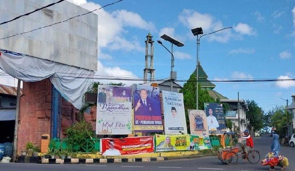 Baliho figur politik Selayar kian marak di sejumlah titik di kabupaten kepulauan tersebut menjelang Pemilihan Bupati Selayar 2024