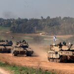 Ratusan tawon serang pasukan Israel dan menyengat mereka saat melakukan operasi militer di wilayah Jalur Gaza bagian selatan.