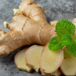 Selain menghangatkan tubuh, manfaat minum air jahe sangat banyak. Di antaranya, meningkatkan kesehatan pencernaan, mengurangi inflamasi.