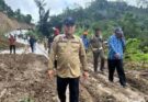 Pj Bupati Sinjai ingatkan warga waspadai bencana, seperti banjir, tanah longsor, pohon tumbang, dan bencana lainnya