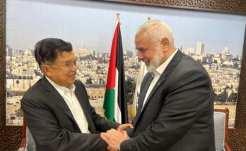 Mantan Wakil Presiden Jusuf Kalla bertemu Ismail Haniyeh di Qatar, Jumat (12/7/2024) waktu setempat membahas kondisi terkini Palestina.