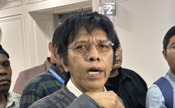 Politikus PDIP Adian Napitupulu mengklaim, polisi tangkap ratusan massa demo menolak revisi UU Pilkada di depan Gedung DPR