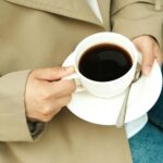 Selain memiliki aroma dan cita rasa khas, kopi juga membuat sehat. Banyak manfaat kopi hitam tanpa gula bagi kesehatan.