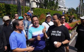 Mantan Gubernur DKI Jakarta Anies bertemu Pramono dan Rano di CFD (Car Free Day), Minggu (1/9/2024), secara tak sengaja