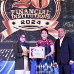 FIFGROUP terima penghargaan Top 20 Financial Institution 2024 dari The Finance member of Infobank Media Group.