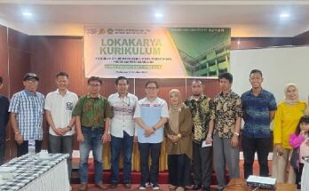 Magister Ilmu Pemerintahan Pascasarjana Universitas Pancasakti Makassar lokakarya kurikulum di Hotel Denpasar Makassar, Rabu (9/10/2024).