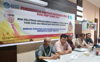 FKM UIN Gelar PKM penulisan berita olahraga di media online bagi wartawan olahraga di di Kafe Baca Makassar, Rabu (2/10/1024).