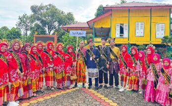 Faizah Muthahharah Tri Putri, siswi Enrekang juara 1 Pantun Karmina Pelajar se-ASEAN di TMII, Sabtu (21/12/2024)