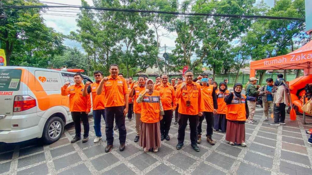Waspada Cuaca Ekstrem Jelang Liburan, Rumah Zakat Lakukan Apel Kesiapsiagaan Relawan