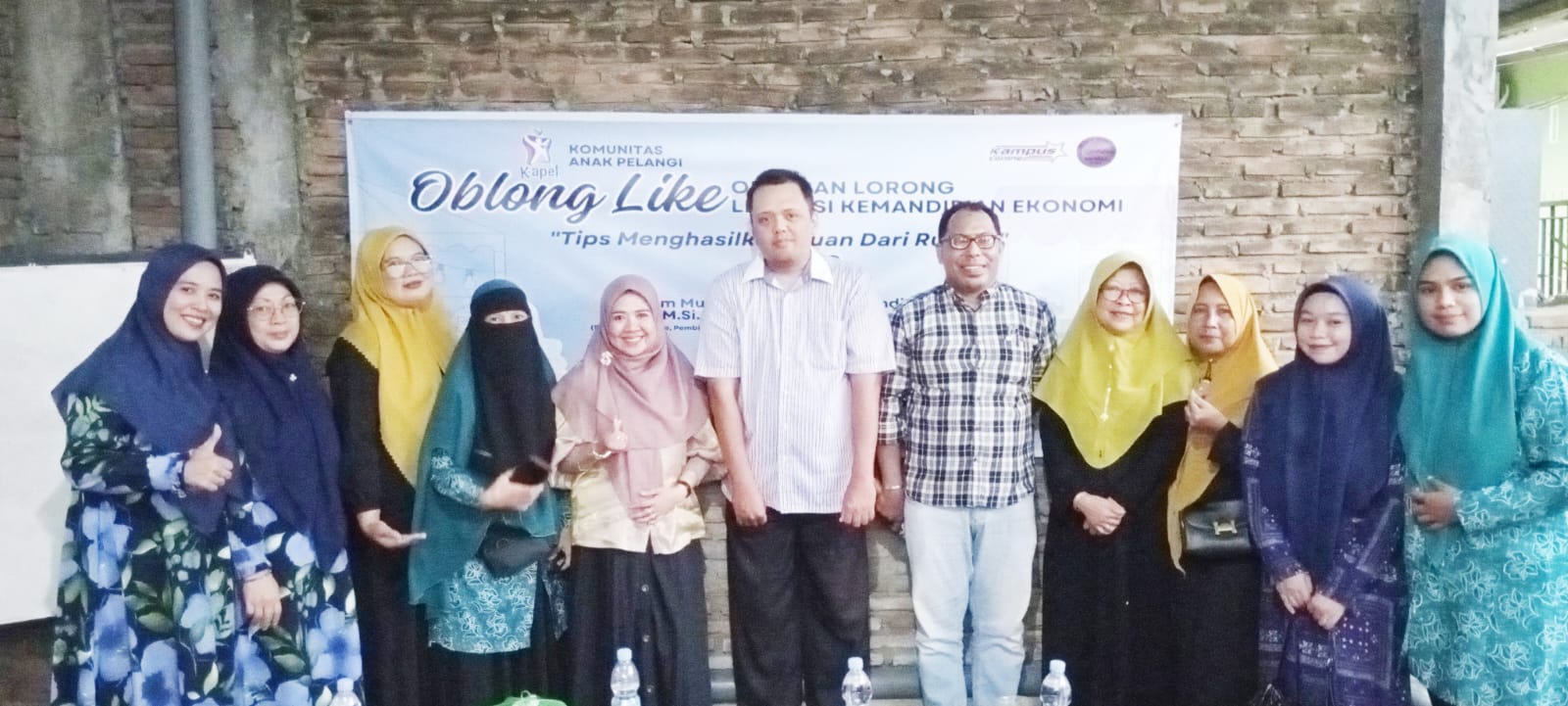 Komunitas Anak Pelangi (K-Apel)