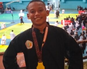 Muhammad Ryo Oktalyano Anwar Juara 1 Tanding Kelas C Tingkat Remaja Pada Kejuaraan Nasional