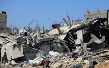 Tentara Israel tembaki warga Palestina yang sedang menunggu untuk melintasi Koridor Netzarim di Gaza tengah, Sabtu (25/1/2025) waktu setempat