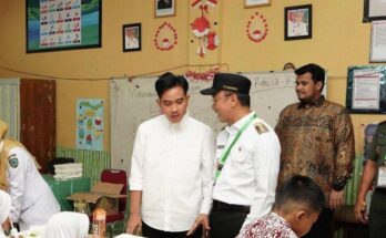 Tiga SMP di Makassar uji coba penerapan Makan Bergizi Gratis (MBG) yang mulai berlansung, Senin (6/1/2025) secara nasional.