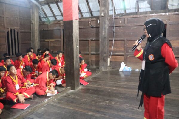 Materi Al-Islam dan Kemuhammadiyahan (AIK) di LKPTS Pimda 28 Tapak Suci Makassar 