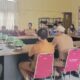 Pemerintah Kecamatan Tomoni Timur Rakor bahas permasalahan masyarakat, Senin (17/2/2025) di Aula Kantor Camat Tomoni Timur Luwu Timur.
