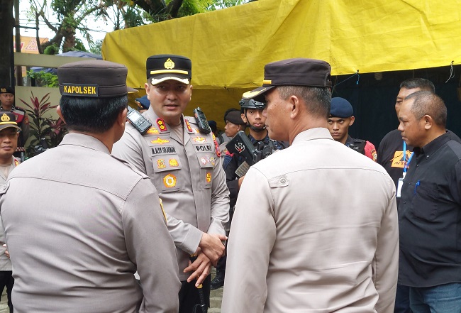 Polres Gowa gelar Jumat Curhat di Cafe Dewi untuk mendengar aspirasi dan apresiasi masyarakat, Jumat (18/4/2025).