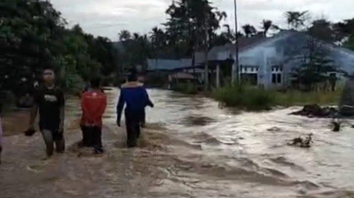Hujan deras yang mengguyur sejak Sabtu (3/5/2025) sore menyebabkan tiga kecamatan di Luwu banjir akibat luapan air sungai.