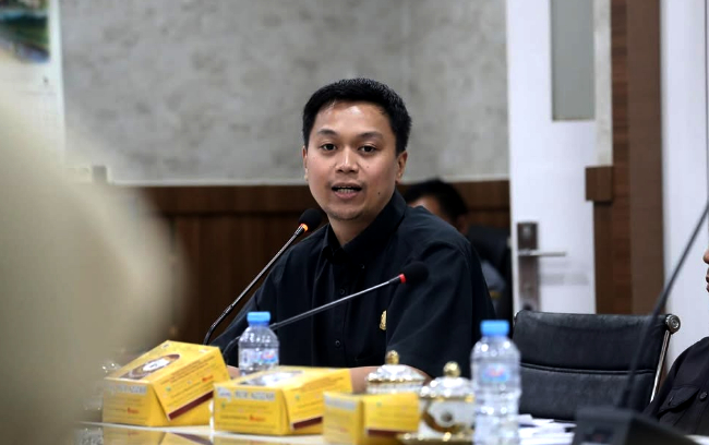 Reses DPRD di Biringkanaya, anggota DPRD Andi Odhika Cakra Satriawan menerima keluhan masyarakat tentang data pemberian bantuan sosial