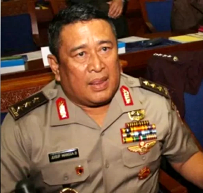 Kabar duka, Mantan Wakapolri, Komjen Pol (Purn.) Jusuf Manggabarani meninggal dunia di Rumah Sakit Wahidin Sudirhusodo Makassar, Selasa.