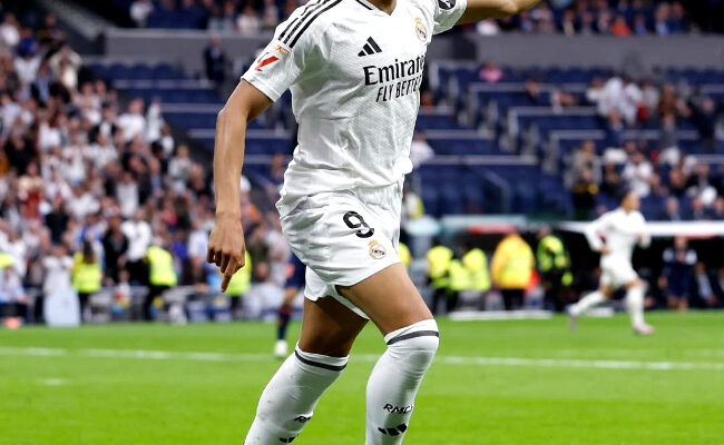 Kylian Mbappe Rebut Sepatu Emas Secara Dramatis