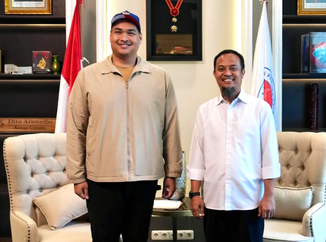 Gubernur temui Menpora di Jakarta untuk membahas progres pembangunan Stadion Sudiang, keduanya juga membahas pembangunan sarana olahraga.