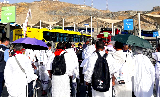 Suhu di Makkah mencapai 42 derajat celcius pada siang hari dan31 derajat pada malam hari, jemaah haji diimbau agar salat di hotel