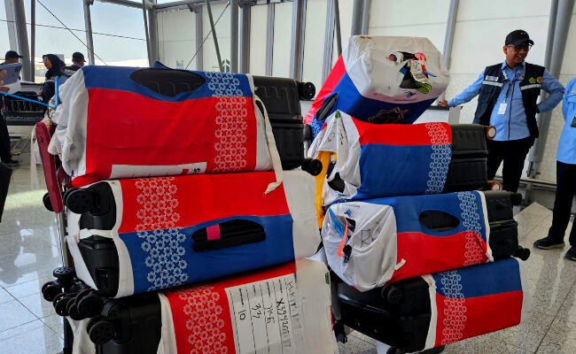 Petugas Bea Cukai Sita 1000 Bungkus Rokok di Koper Jemaah Haji