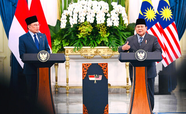 Prabowo dan Anwar Ibrahim Bertemu, Bahas Berbagai Isu