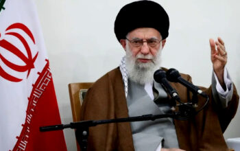 Ayatollah Ali Khamenei jika Iran tetap melanjutkan proyek pengayaan nuklir.