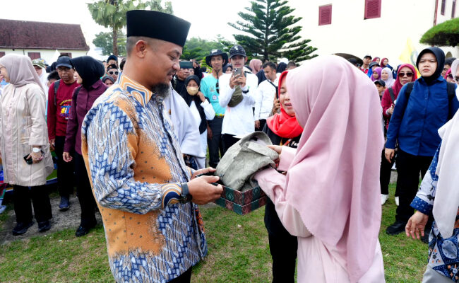 Sekolah Luar Biasa di Sulsel Terima Bantuan Rp 1 Juta Per Siswa