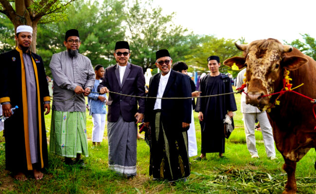 Sapi Presiden Disembelih di Masjid 99 Kubah
