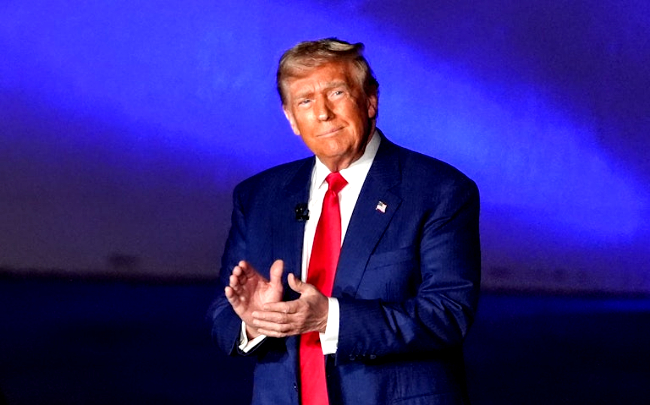 Trump Umumkan Gencatan Senjata Iran-Israel , setelah militer Iran menyerang Pangkalan Udara Amerika Serikat di Qatar